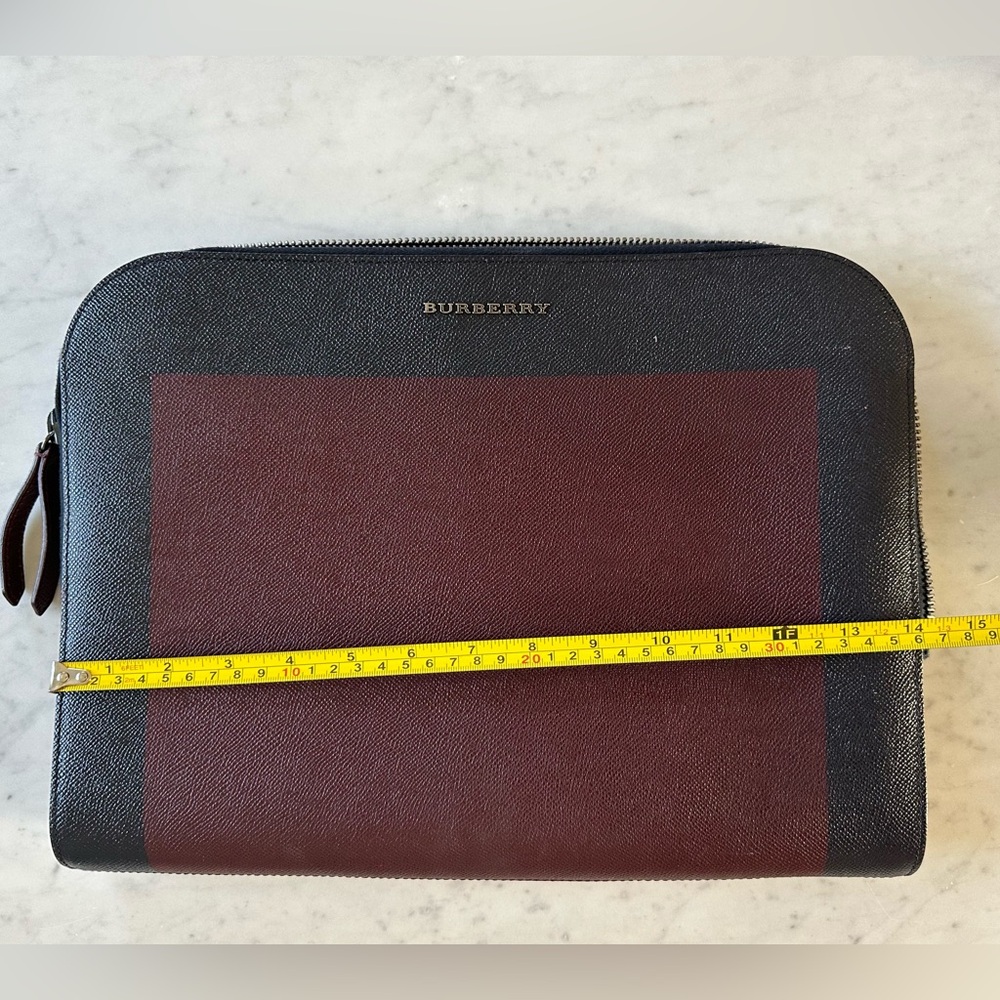 Burberry Zip Pouch / laptop sleeve - Picture 4 of 11